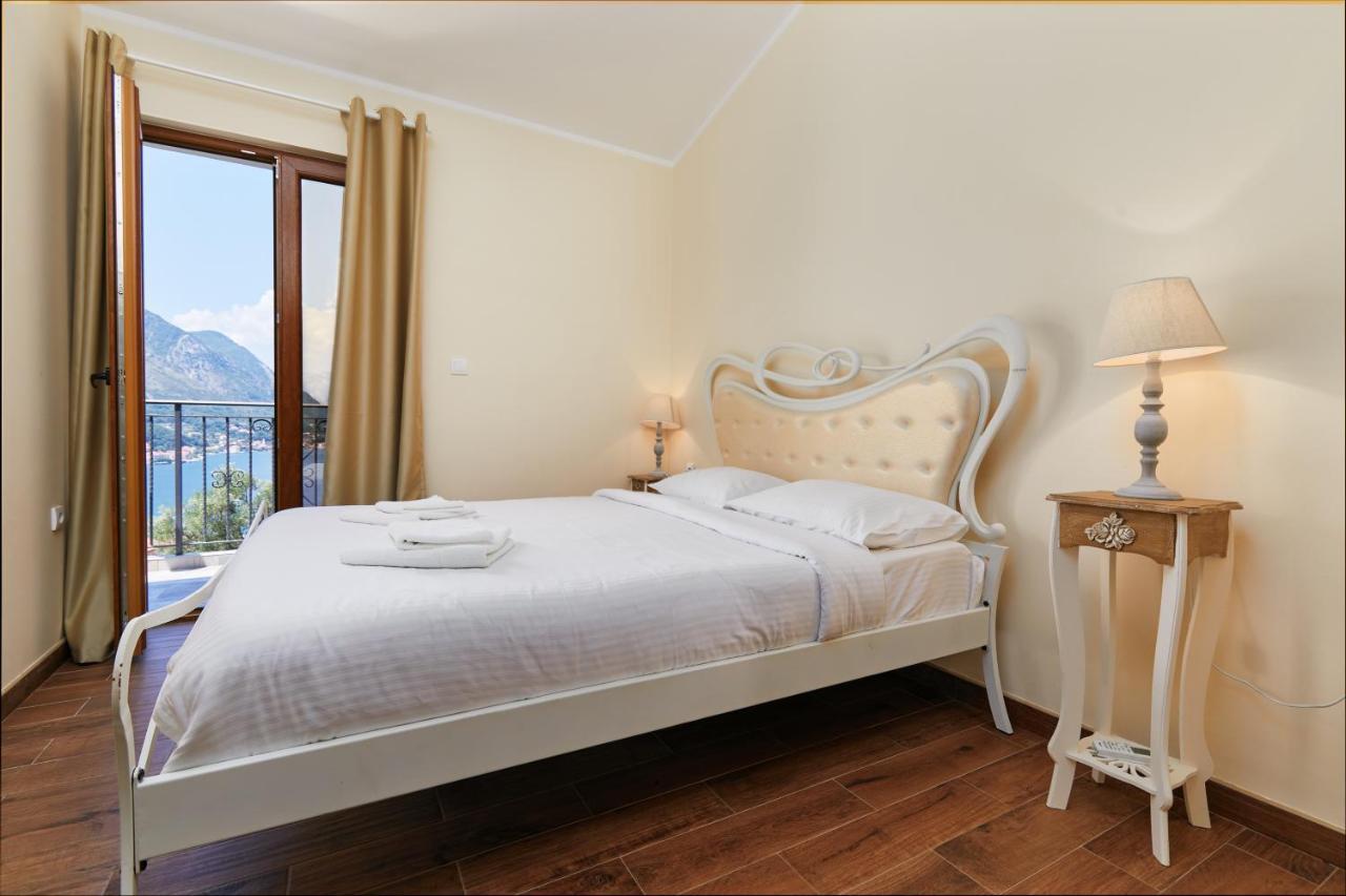 Our Sunset Apartments With Pool And Sea View Kotor Exterior foto